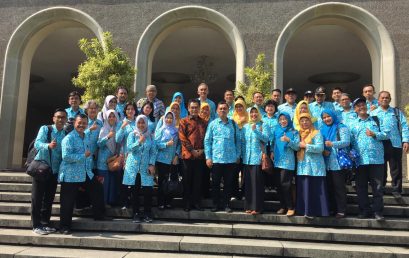 Kaprodi Kedokteran mengikuti acara kunjungan ke UGM