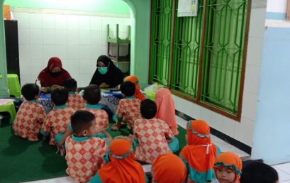 Prodi Kedokteran FK UNS terlibat dalam “Kegiatan Pemeriksaan Kesehatan Siswa PAUD Islam Terpadu Nur Hidayah Terpadu Surakarta
