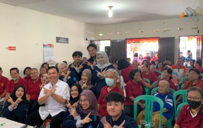 Bakti Sosial penyuluhan tentang DM kepada masyarakat